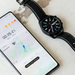 Jak połączyć smartwatch damski z telefonem krok po kroku bez problemów
