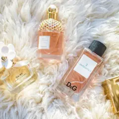 Jakie perfumy damskie na prezent, które zachwycą każdą kobietę?