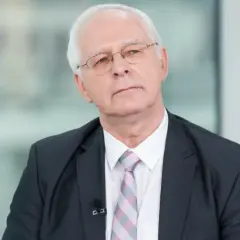Jerzy Zięba kim jest z wykształcenia - niespodzianki w jego CV