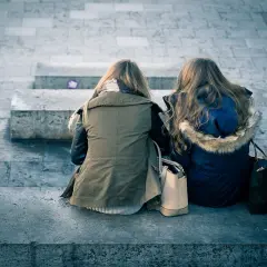 Jak pomóc osobie po rozstaniu i wspierać ją w trudnych chwilach