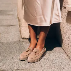 Mokasyny damskie są modne – odkryj najnowsze trendy i stylizacje