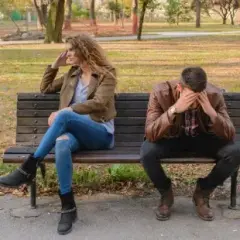 Jak przetrwać ciche dni w związku i odbudować bliskość emocjonalną
