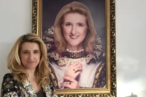 Grażyna Piotrowska-Oliwa ile ma lat? Zaskakująca prawda o jej wieku!