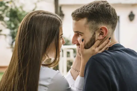 Jak poprawić komunikację w związku i rozmawiać z mężczyzną