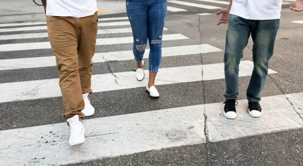 Jak odróżnić spodnie damskie od męskich? Kluczowe różnice, które zaskakują