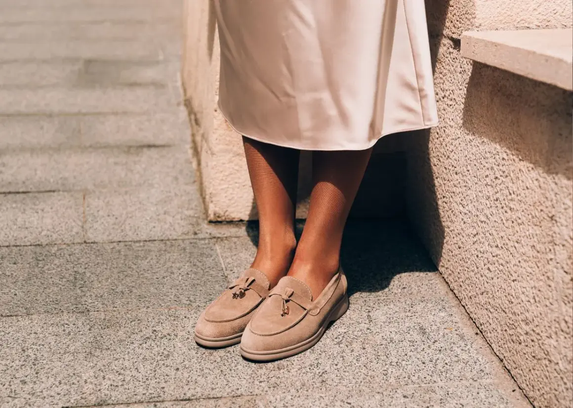 Mokasyny damskie są modne – odkryj najnowsze trendy i stylizacje