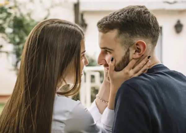 Jak poprawić komunikację w związku i rozmawiać z mężczyzną