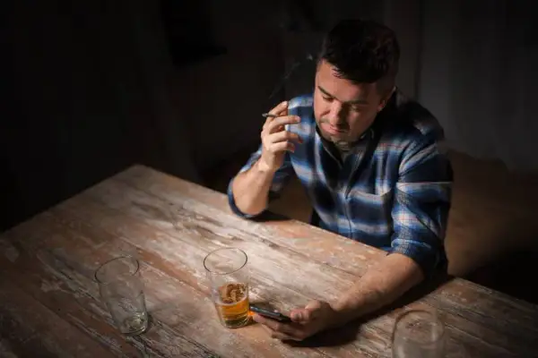 Co czuje alkoholik po rozstaniu? Emocje, które mogą zaskoczyć